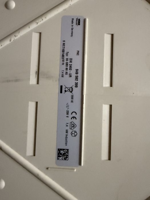 Продам БУ индукционную варочную поверхность  VOSS ELECTROLUX