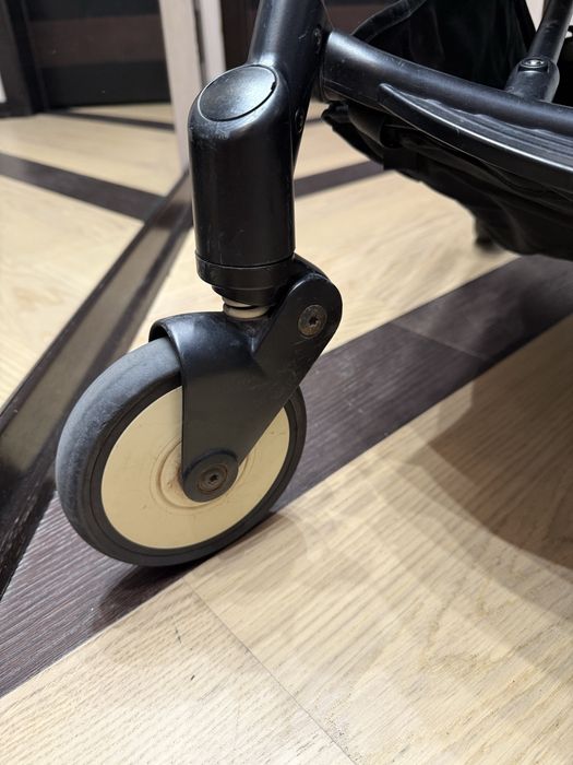 Продам коляску babyzen  yoyo