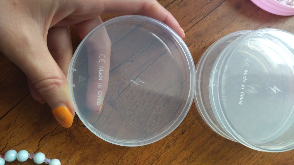 Пластиковые коробки для мелочей