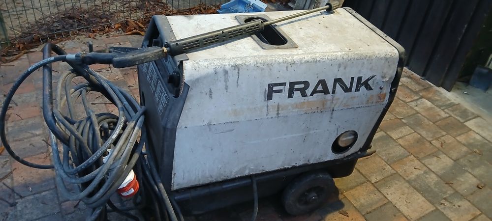 Myjka Frank na gorącą wodę