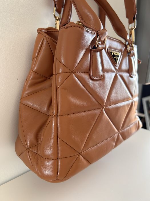 Carteira Prada linda