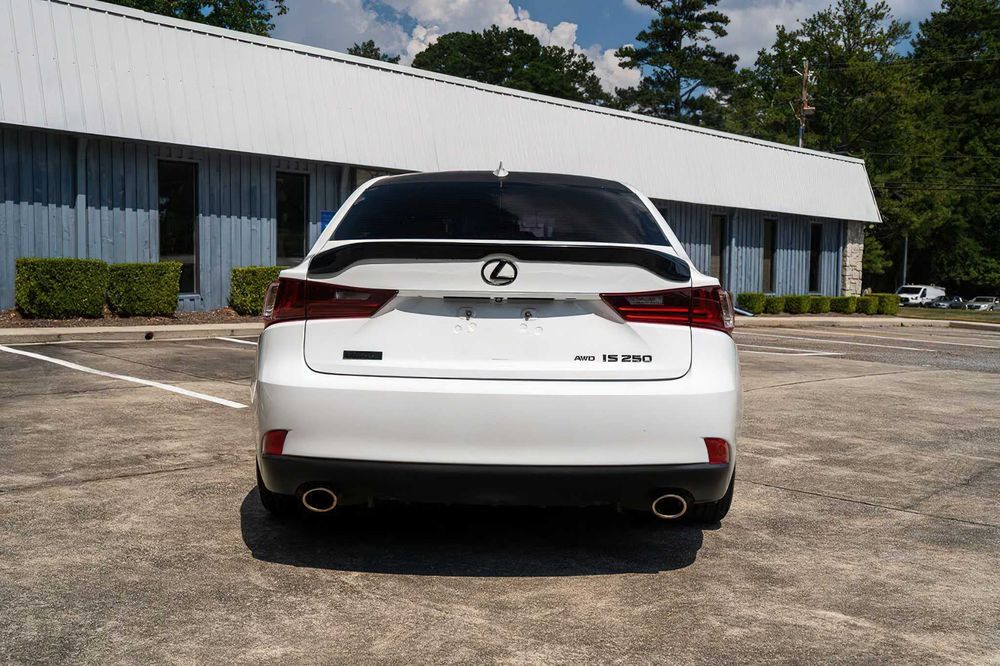 Lexus IS 250 Crafted Line      2015