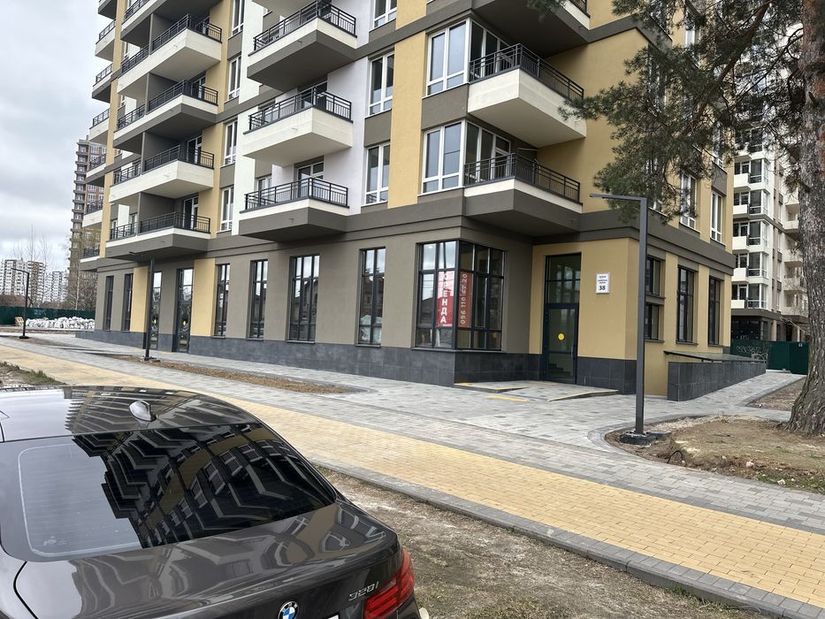 Оренда  ФАСАД  нежитлового  приміщення  73,6м. кв