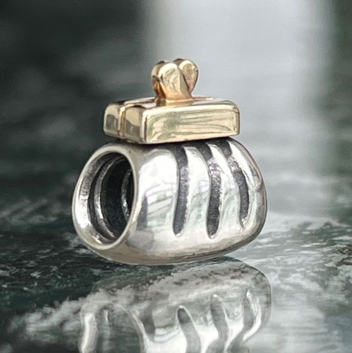 Pandora oryginał tt charms