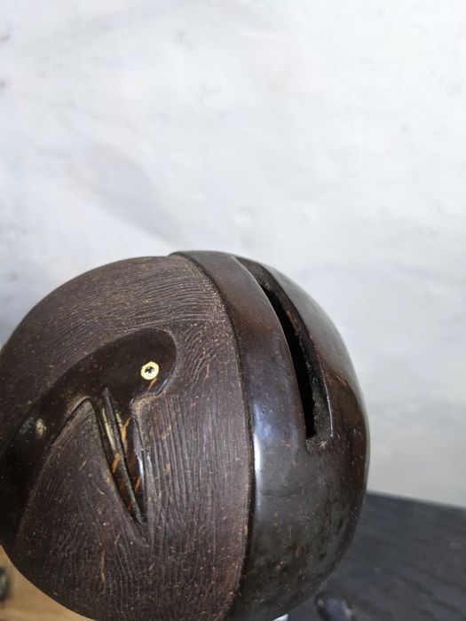 mealheiro madeira esculpida africano