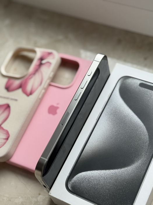 iPhone 15 Pro 128gb biały tytan