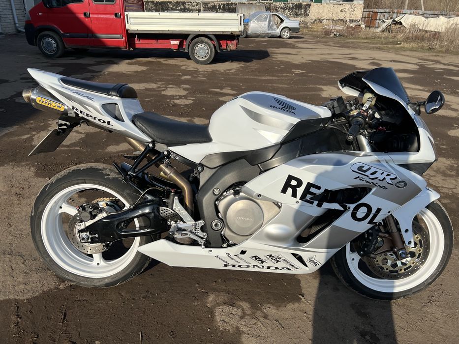Honda CBR1000RR — ідеальний стан, повністю обслужена