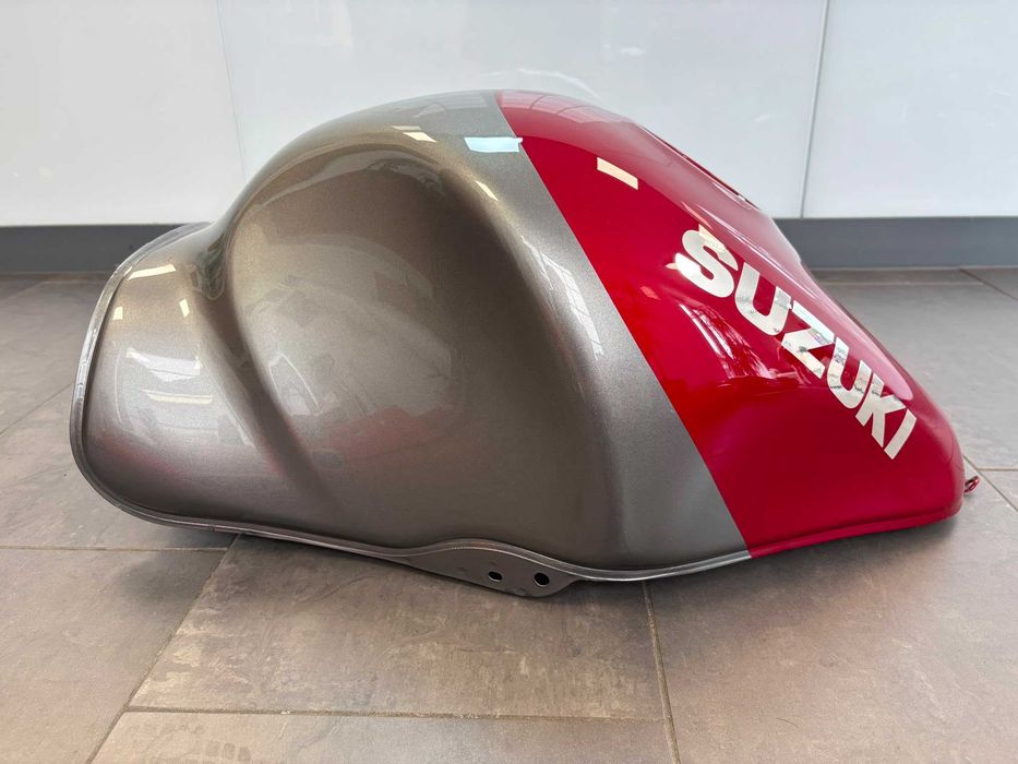 Zbiornik Paliwa Bak Suzulki GSX-R 1300 Hayabusa 1999-07 [4918]