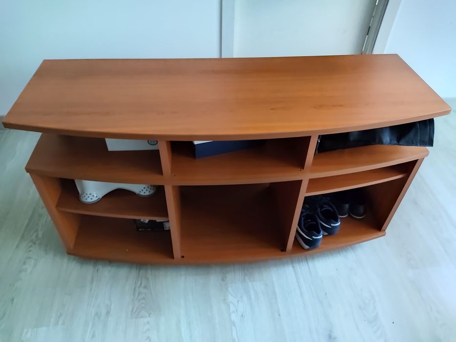 TV and Sound Table64752046780033120