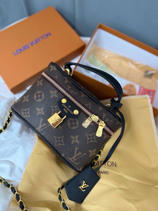 Сумка сумочка клатч рюкзак барсетка мессенджер бананка  луі вітон Louis Vuitton