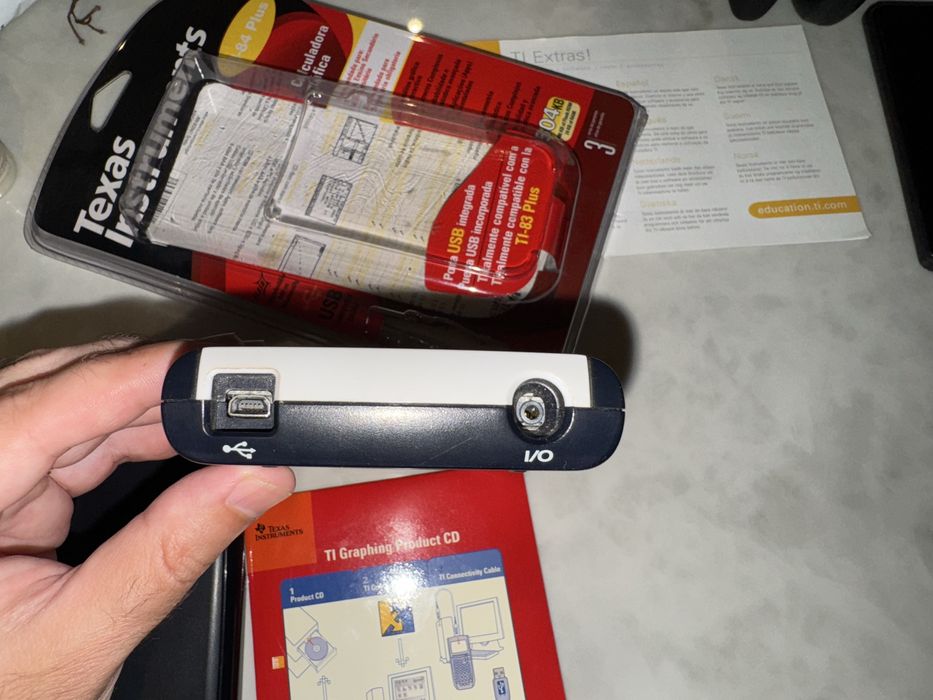 Calculadora Gráfica TEXAS TI-84 Plus