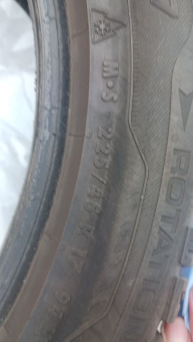 Opony zimowe  225/45r17