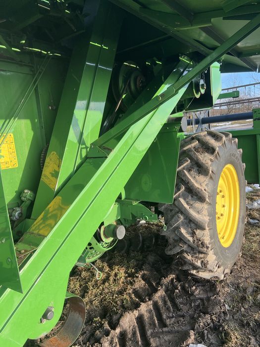 Свіжопривезений комбайн John Deere 1157 жатка Шумахер