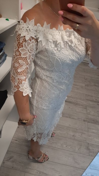 Sukienka koronkowa