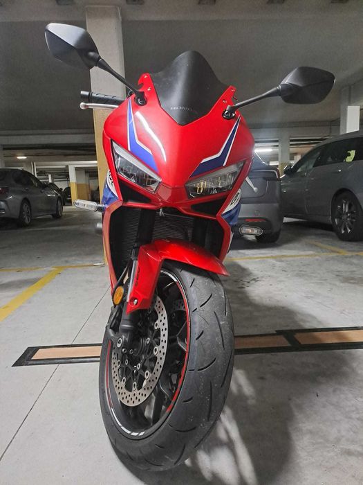 Honda CBR650R 2025 E-Cluth, 95hp, garantia até 05/2031, apenas 7.000km