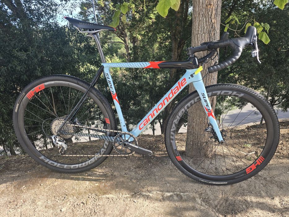 Bicicleta cannondale m de gravel rodas carbono
