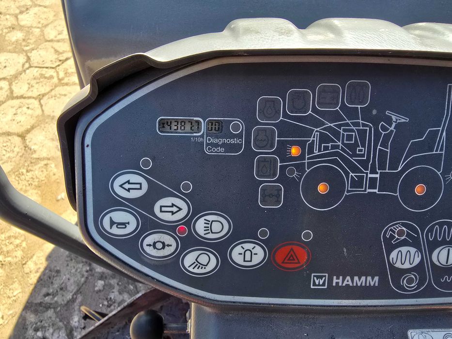 Walec Hamm HD13VV obcinak krawędzi super stan