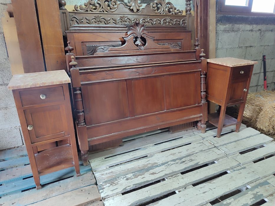 Mobílias antigas de quarto