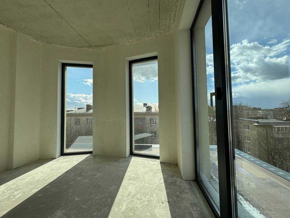 БЕЗ КОМІСІЇ Продаж 3-кім квартири в елітній новобудові на вул. Окружна