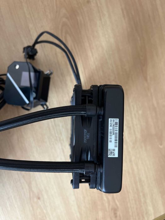 Водяне охолодження ASUS ROG Ryujin 240 (ROG-RYUJIN-240)