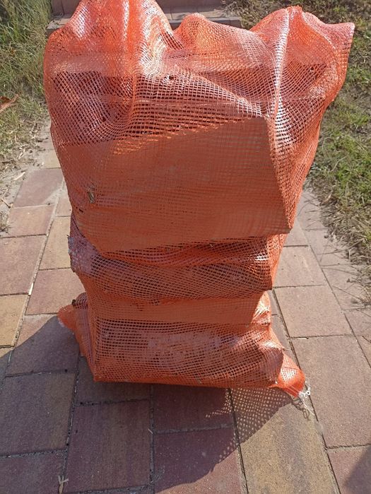 Drewno kominkowe połupane we workach 12 kg