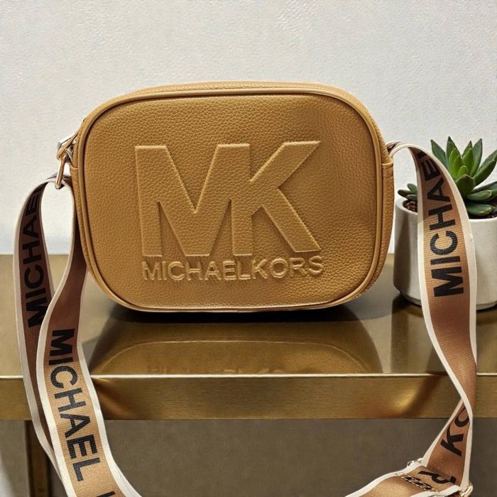 Novo entrego  em maos na zona