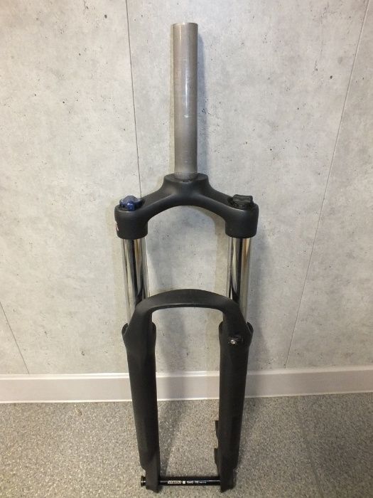 Widelec Suntour XCM 27, 5 32 Boost ! Oś sztywna 150 mm