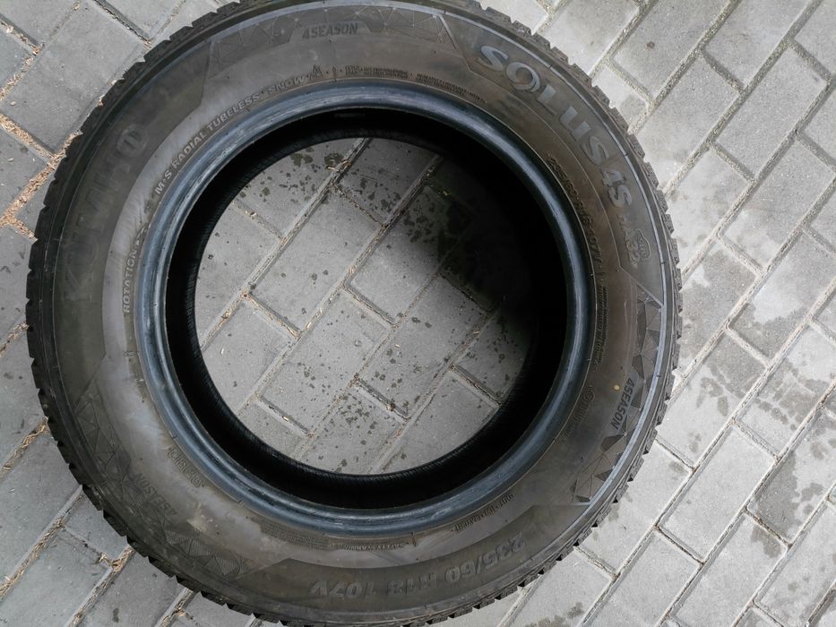 1x Kumho Solus 4S H32 SUV 235/60R18 107V 1 sztuka całoroczna