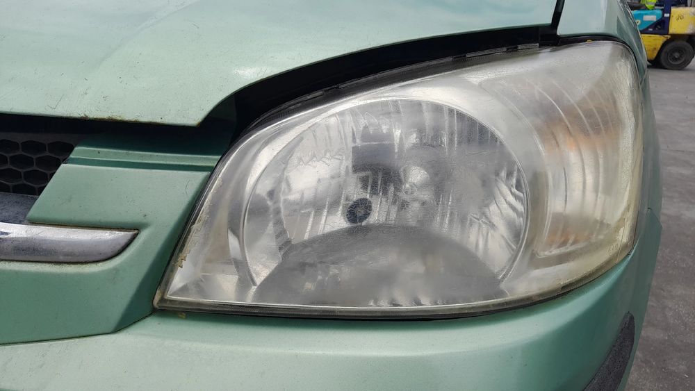 Ótica / farol esquerda HYUNDAI Getz (TB)