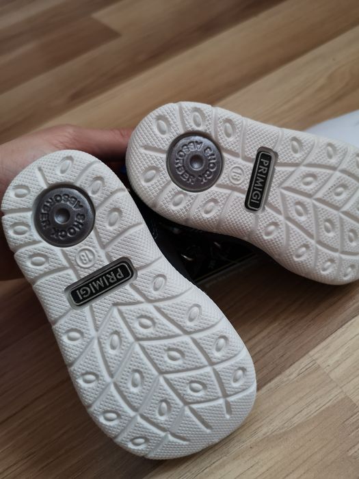 Buty Primigi rozm. 18