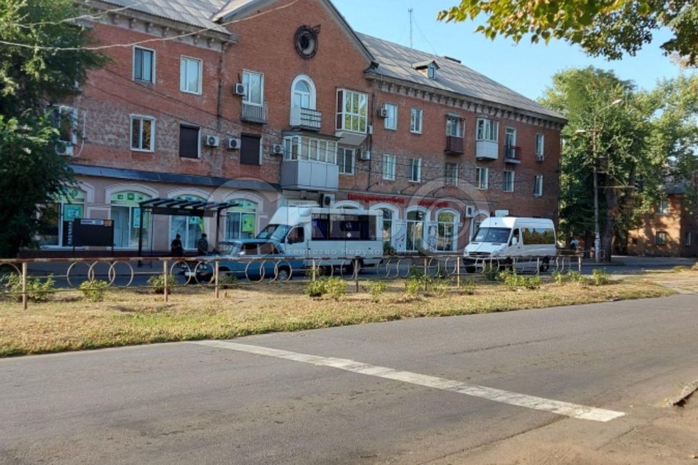 Продаж магазину на Карачунах вул. Алмазна, 4