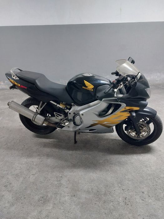 Vendo Honda cbr 600f