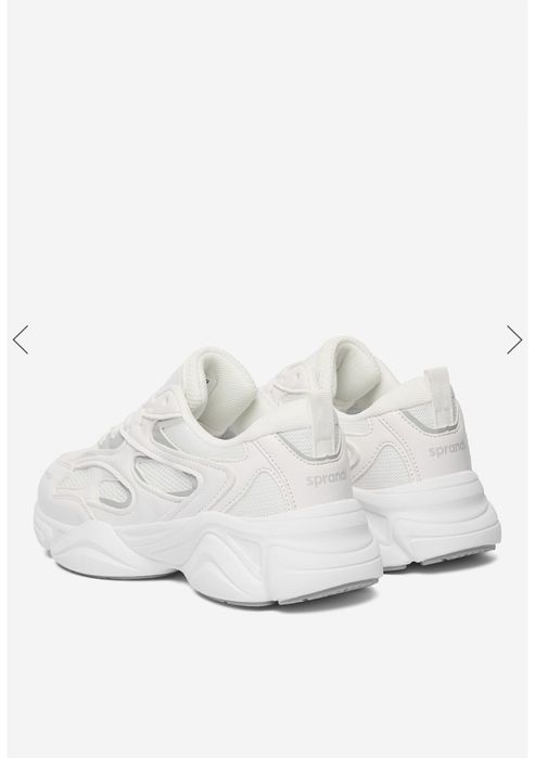 Жіночі білі кросівки Sprandi
