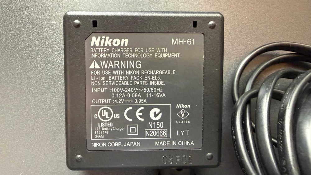 Carregador Nikon MH-61 para baterias EN-EL5 + cabo