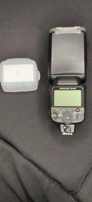 Nikon Speedlight SB-900