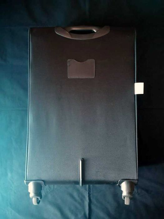 Trolley médio Estocolmo nunca usado