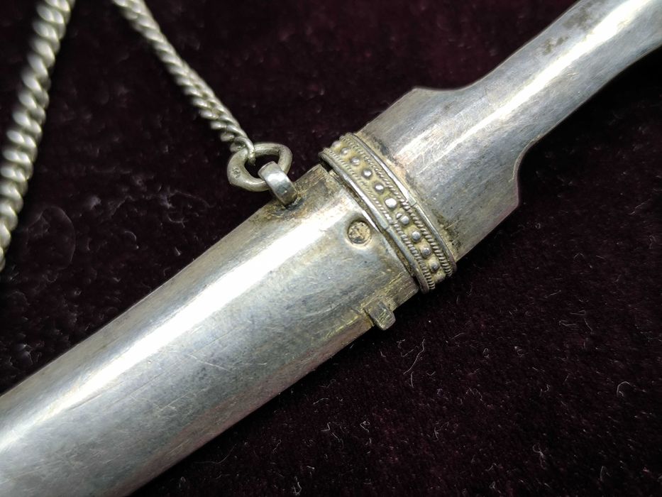 Серебряная большая брошь 84 пробы