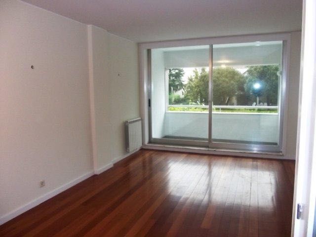 Arrenda-se T1 no Centro da Maia com garagem