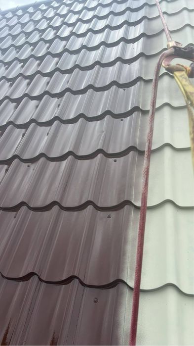 Malowanie dachow i elewacji