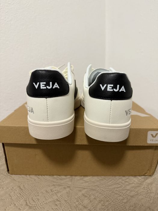 Tenis Veja Branco e Preto