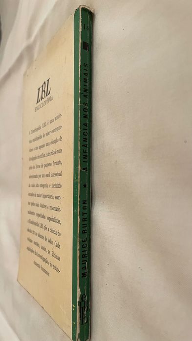 Livro A Infância Nos Animais