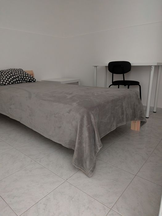 Quartos para alugar a estudantes nos Olivais (Av de Berlim)