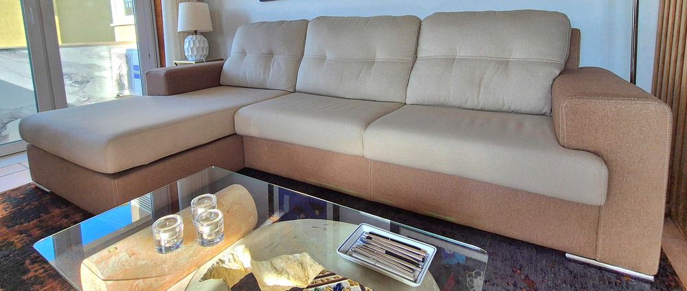 Sofá com chaise longue