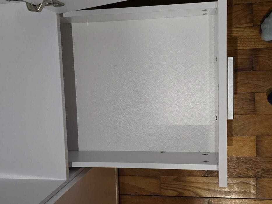 Biała nowoczesna szafa BRW