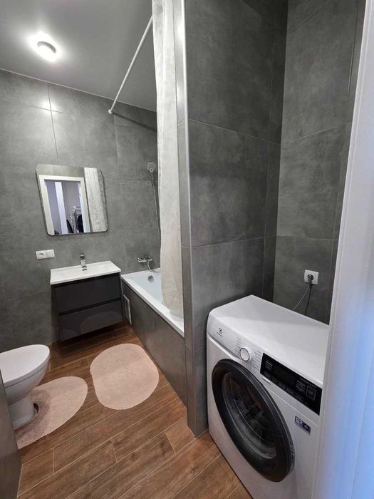 ЖК Гранд Бурже! Квартира з новим ремонтом!