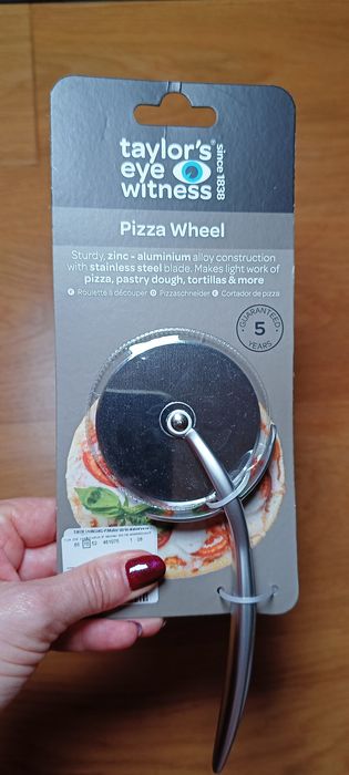 Noż do pizzy / koło tnące