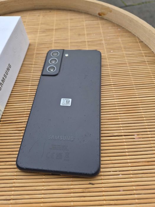 Samsung S21FE 5G 6/128 Bardzo Ładny Stan Pudełko Folia na LCD Okazja