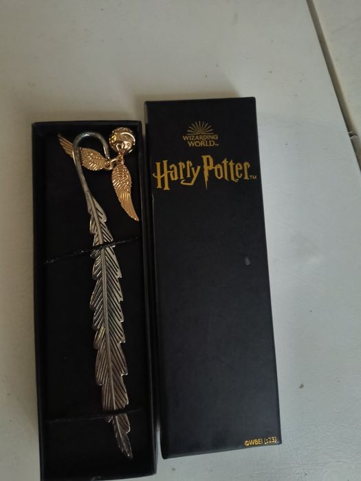 Harry Potter аксесуар у вигляді крила, Снітч, матеріал - метал