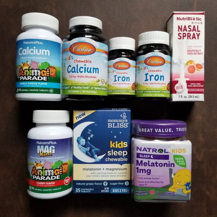 Вітамін Д3,С,омега3,магній,кальцій,залізо,цинк,мелатонін,самбукол