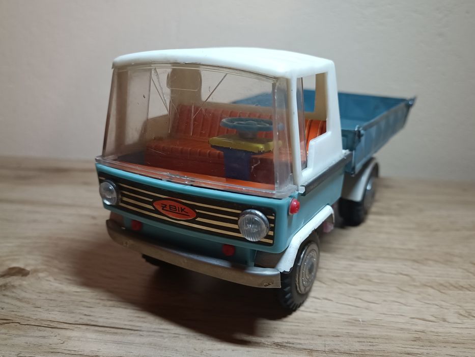 Zabawka PRL Żbik Stan Kolekcjonerski